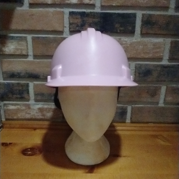 DEGIL pink hard hat - Picture 2 of 12